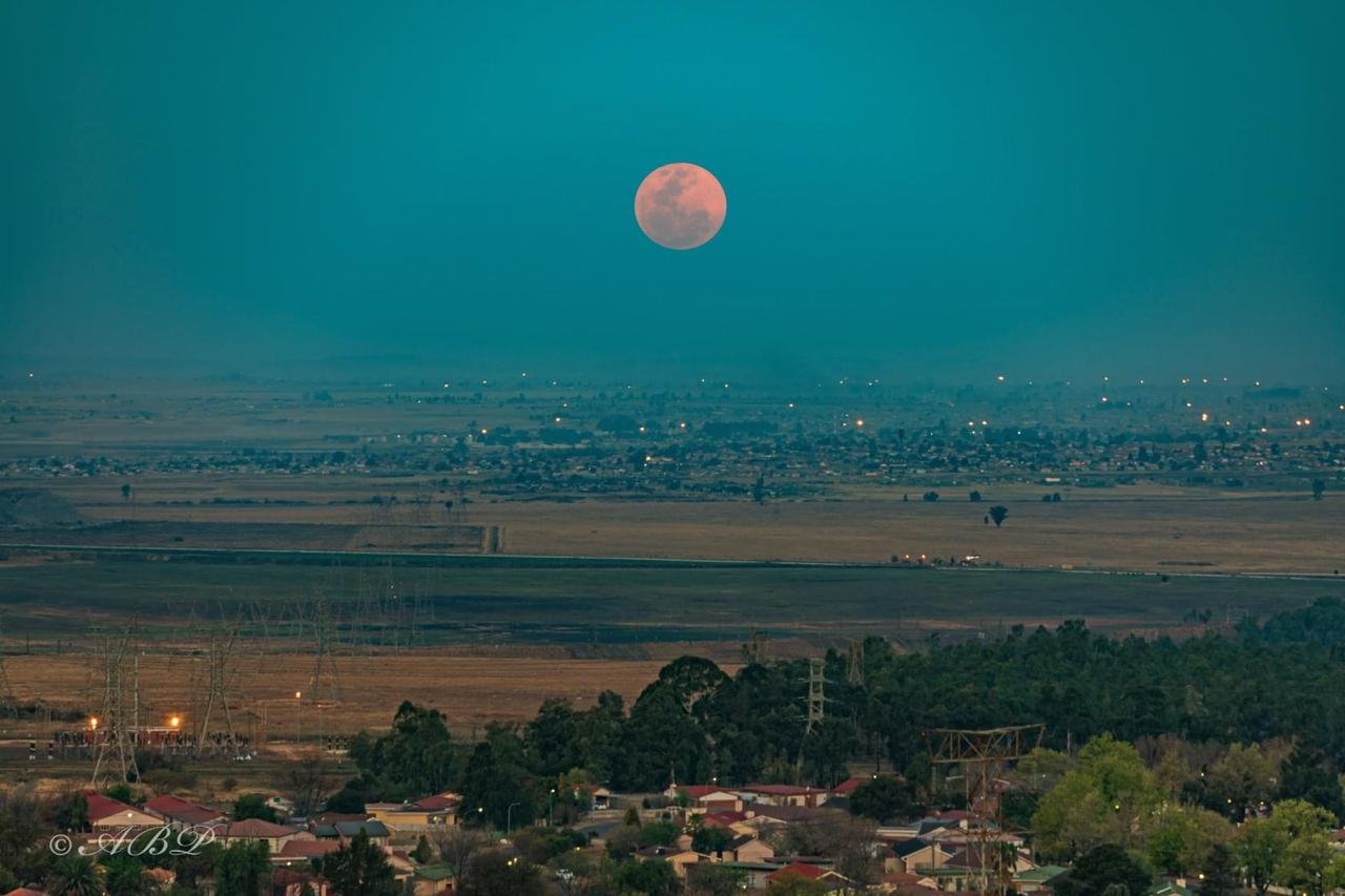 full-moon-gallery-centre-for-astronomical-heritage-cfah